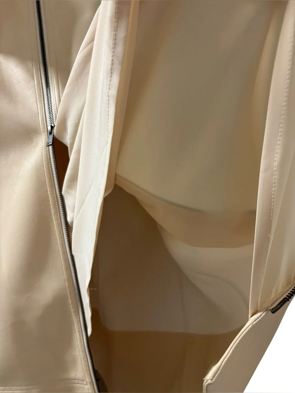 Marie Oliver Cream Tie-Waist Faux Leather Midi Skirt with Front Zip Size‎ 4